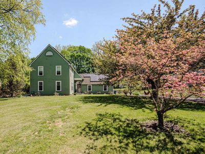 21 Farmingdale Ln