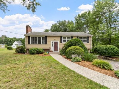 2 Appletree Ln