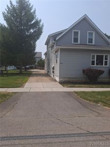 80 Meadow Pl