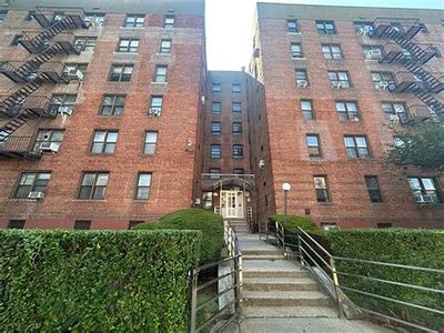 2620 E 13th St APT 2C