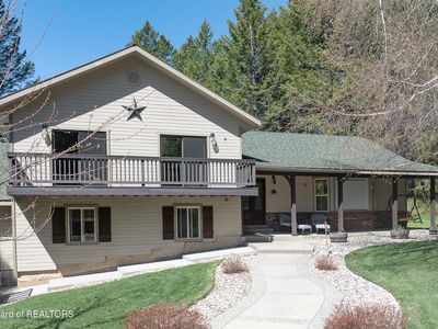 67 Hillside Cir