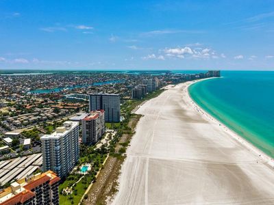 140 Seaview Ct APT 206S