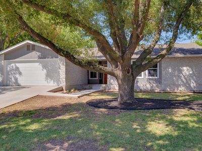 2202 Donna Dr