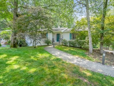 43 Stonewyck Dr