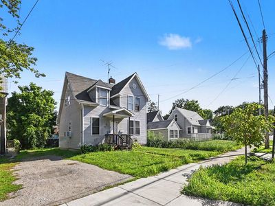 Property at 908 W Lapeer St, Lansing, MI