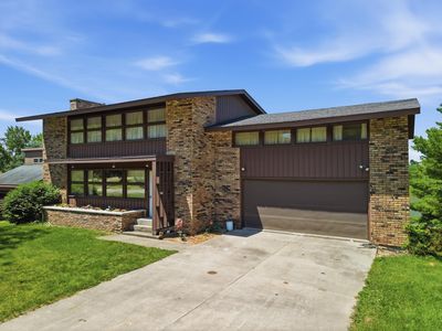 15721 Lakeside Dr
