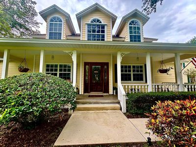 5422 Stately Oaks Street