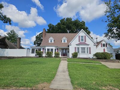 Property at 302 W Main St, Carmi, IL