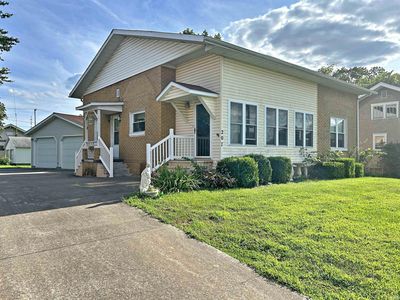 Property at 207 W Walnut St, Washington, IN