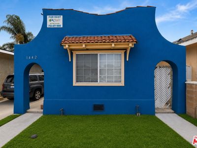 1442 Alamitos Ave