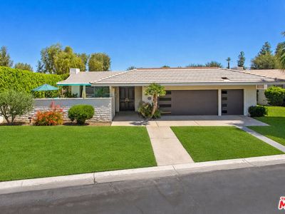 2 Sussex Ct