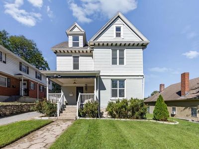 3226 Lexington Ave