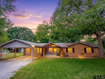 105 Grass Knoll Dr