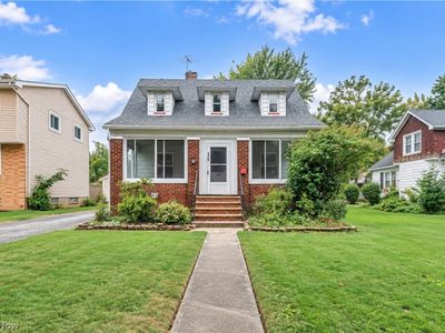 170 E 194th St