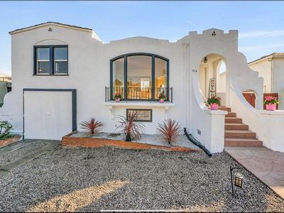 904 Solano Ave