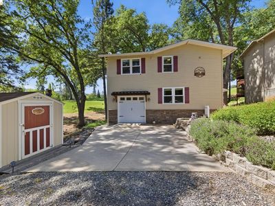 20160 Pleasantview Dr