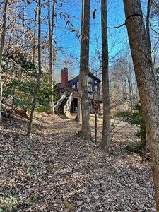 63 Lake Ct