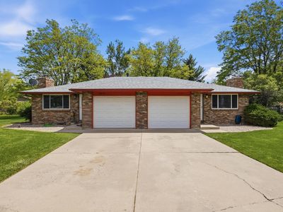 2420-2422 Fraser Ct