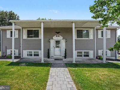 469 Hoffman Dr