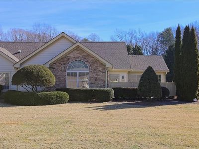 2233 Eagle Nesting Ln