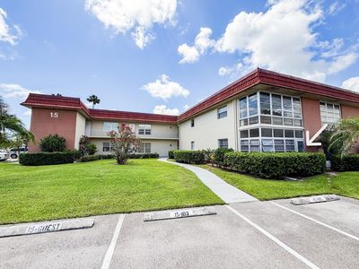 15 Vista Palm Lane #105
