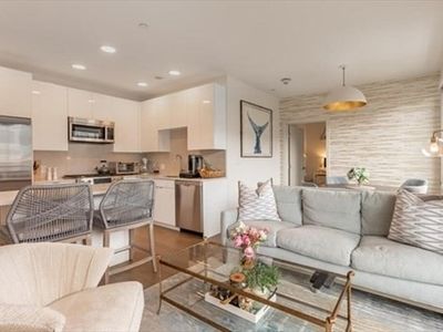 45 Lewis St #401