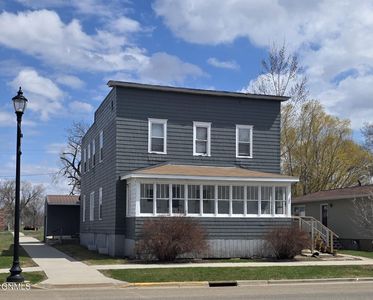 205 3rd Ave SE