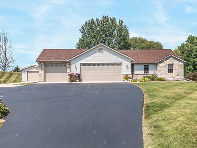 206 Donovan Cir
