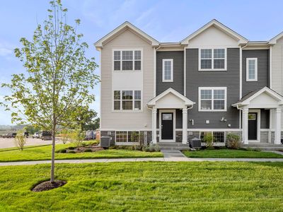 Property at 881 Briar Glen Ct, Hampshire, IL