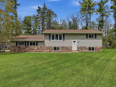 2410 HICKORY DRIVE