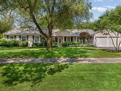 320 Thackeray Ln