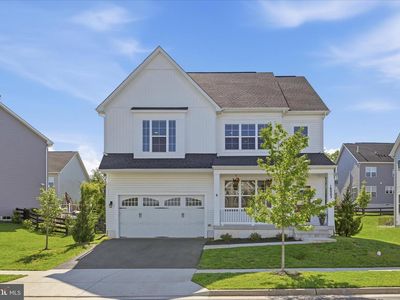 18003 Lake Front Cir