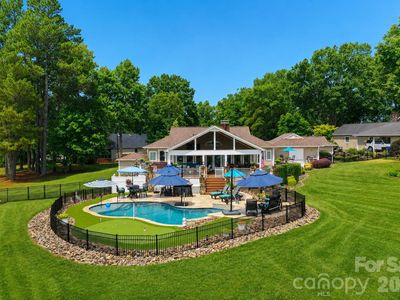 3768 Glenn Oaks Dr