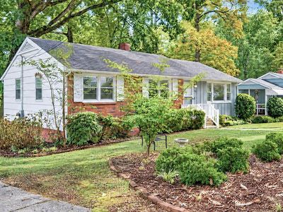 2126 Woodview Dr