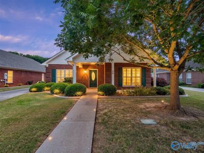 54 Grandwood Ln