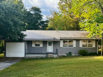 106 Alberta St