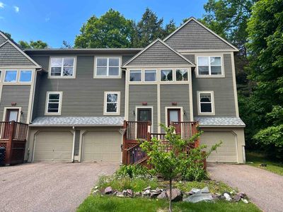 106 East Redrock Drive