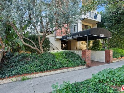 1909 Glendon Ave APT 304