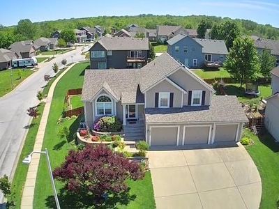 Property at 10727 N Lane Ave, Kansas City, MO