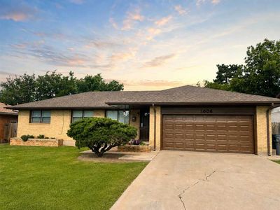 1606 NW 27th St