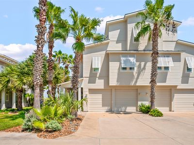 3700 Island Moorings Pkwy APT 20