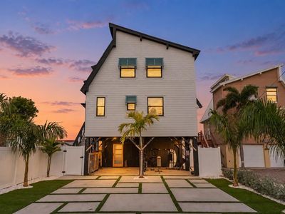 12016 LAGOON LN