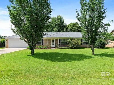 Property at 19740 Sandstone Ln, Robertsdale, AL