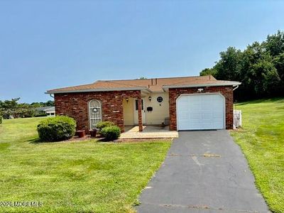 16 Longfellow Court