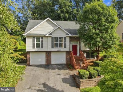 6146 Greenbriar Dr