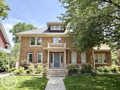 858 Bedford Rd