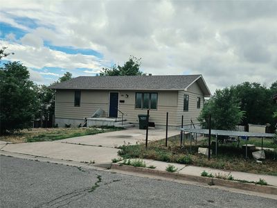 1305 8th Ave