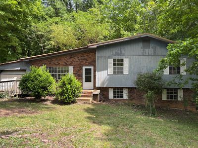 1017 Hillcrest Rd