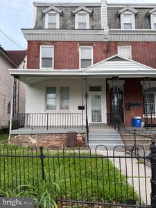 110 E Tabor Rd