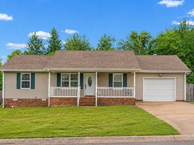 Property at 202 Ruf Dr, Oak Grove, KY